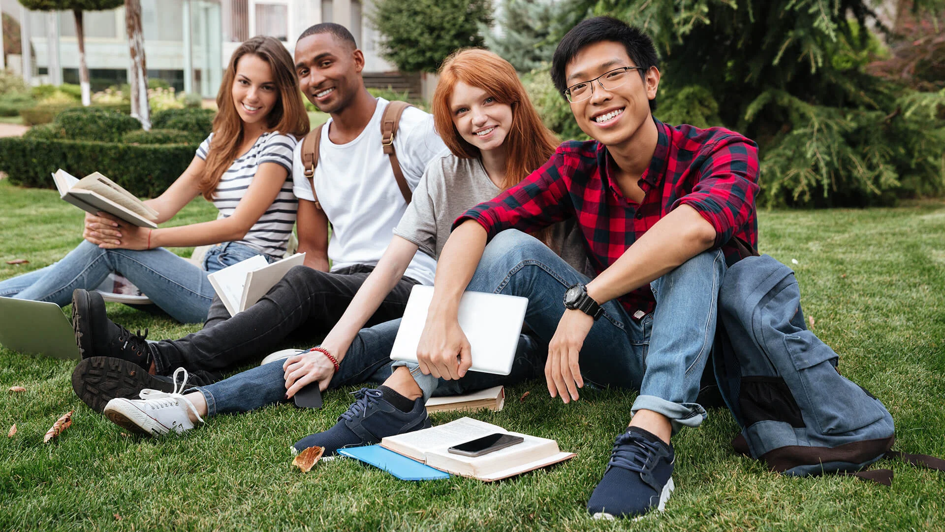 As the worldwide known educator Marc Prensky puts it, “The children of the 21st century cannot be raised with the skills of the 20th century.”